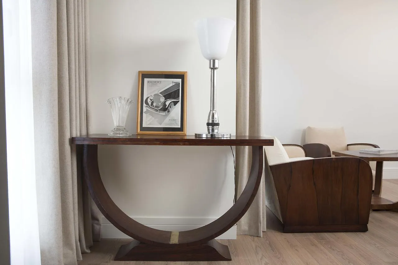 Celeste Batignolles Montmartre Hotel 4*