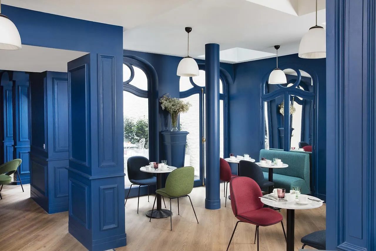 Celeste Batignolles Montmartre 4*